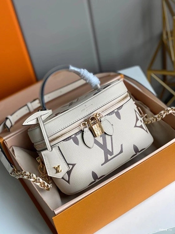 LOUIS PM VANITY VUITTON 0809